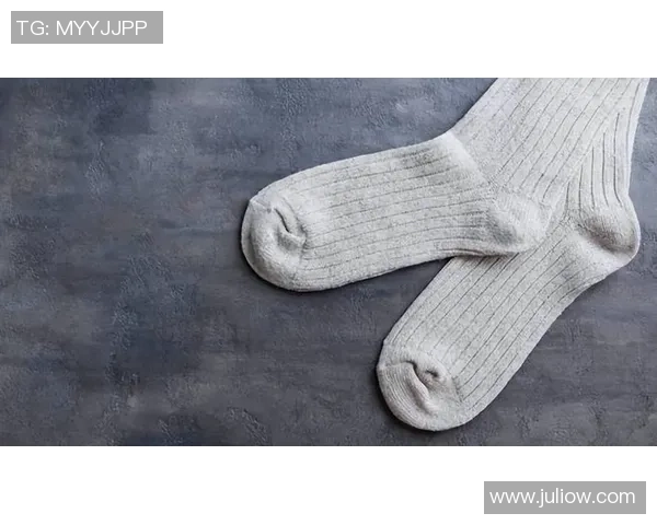 足球明星的袜子究竟有多臭揭秘他们的秘密与日常护理方法